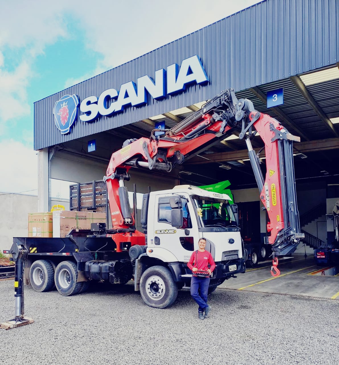 Qual é a importância do caminhão munck?